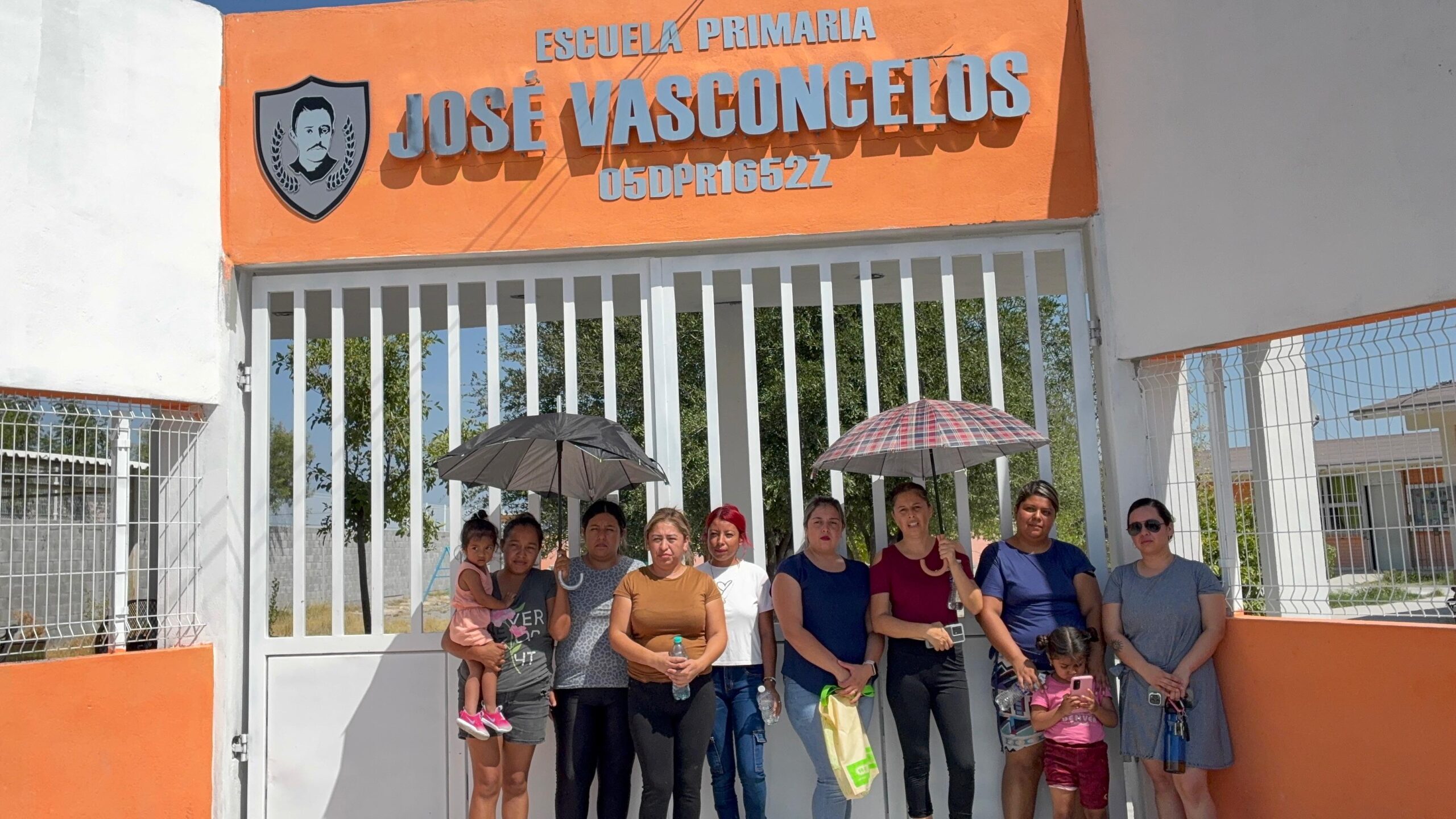 Protestan madres contra directora de kínder en CF