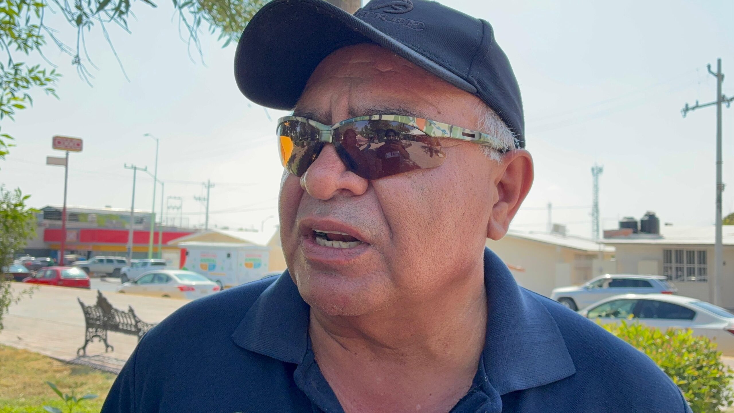 Bomberos convencen a joven de no lanzarse