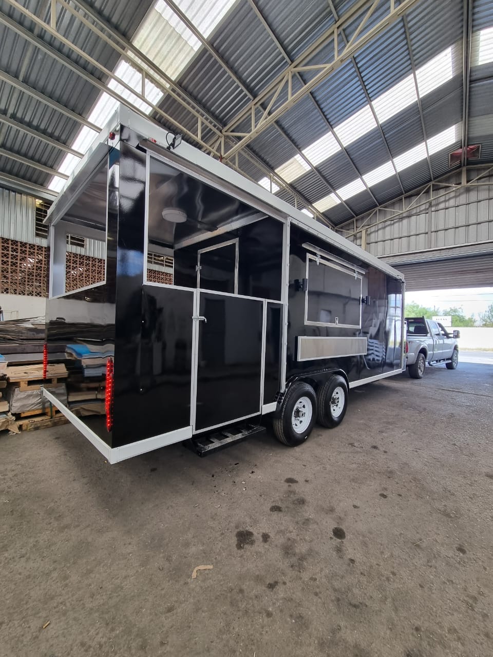 Con Trump caen al 50% talleres de Food Truck
