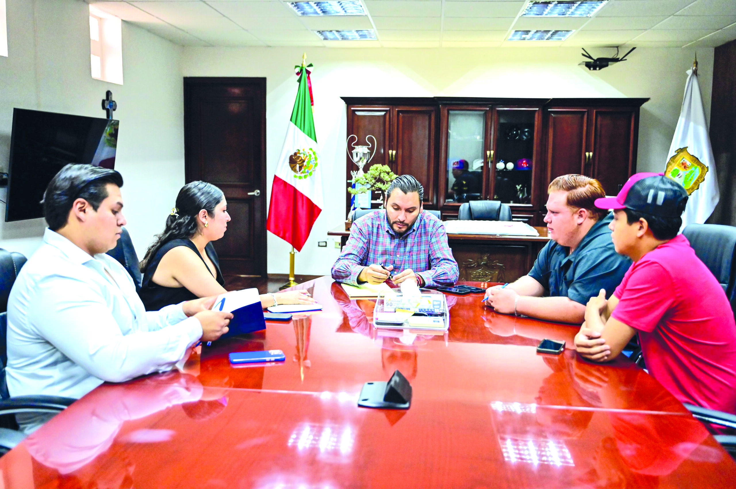 Impulsa Carlos participación de los jóvenes de Monclova