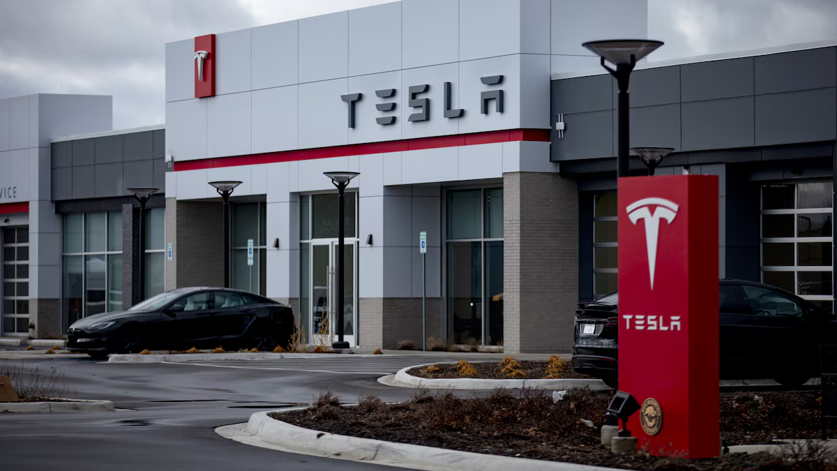 Pleito de Trump y Musk tira a Tesla: Acciones se desploman hasta 17%
