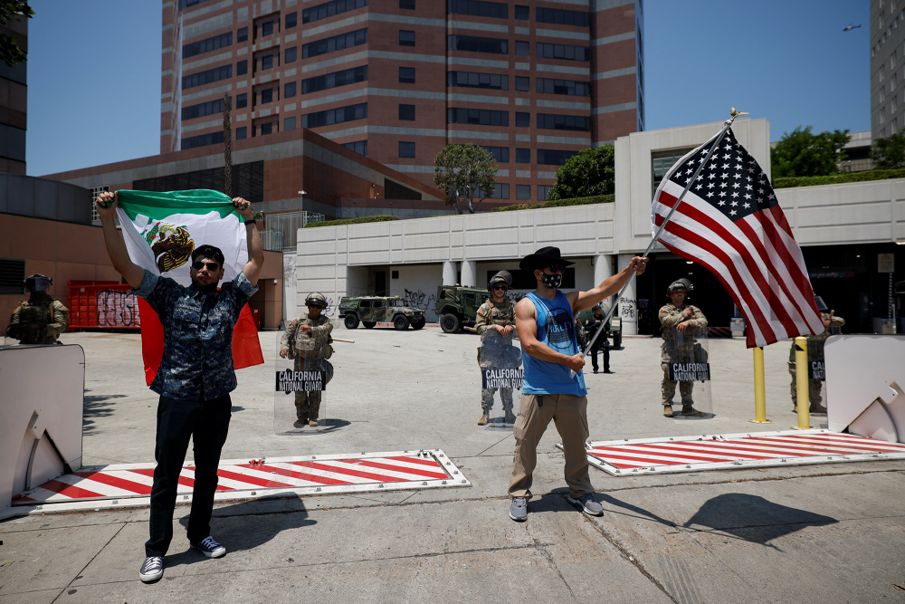 California solicita a la justicia bloquear el despliegue de militares en Los Ángeles