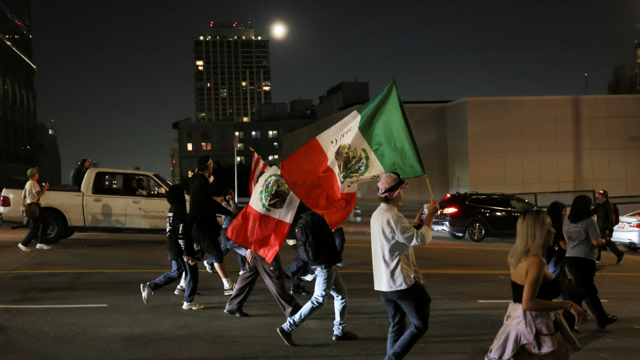 La Administración Trump advierte que «no tiene miedo de ir más allá» para contener las protestas en California
