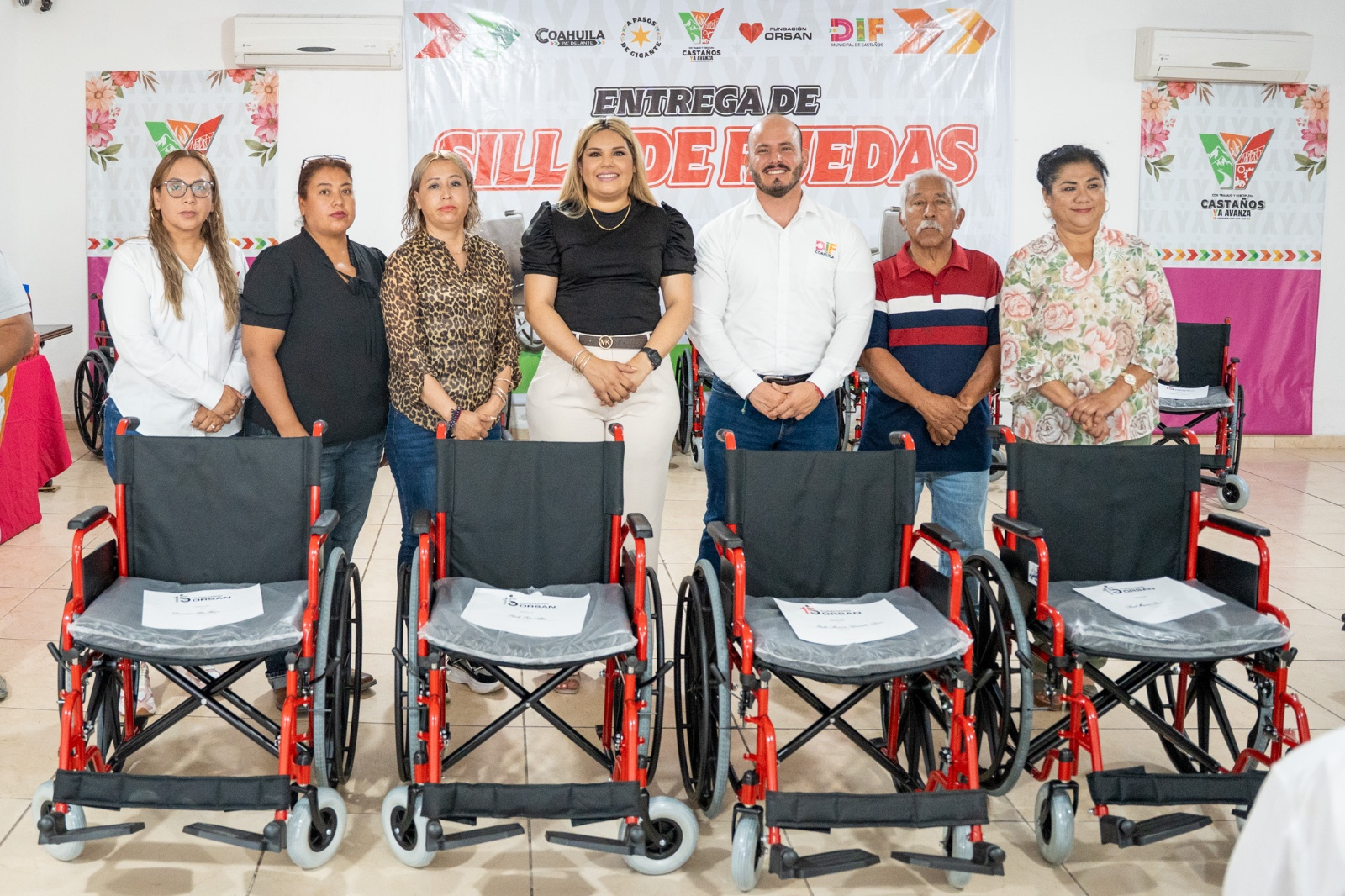 ENTREGAN 15 SILLAS DE RUEDAS A PERSONAS CON DISCAPACIDAD EN CASTAÑOS