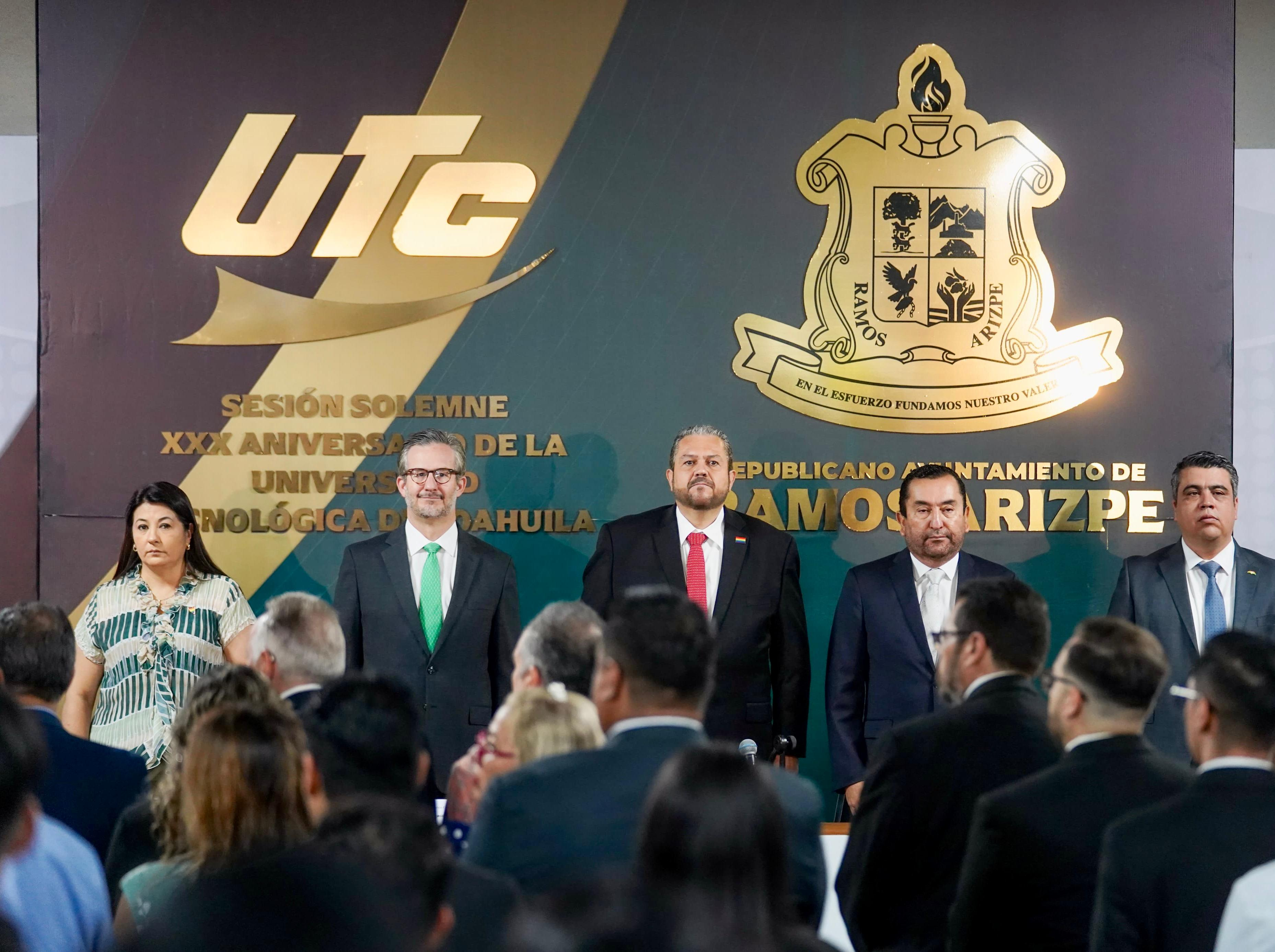 Reconoce Ayuntamiento de Ramos Arizpe a la UTC en su 30 aniversario