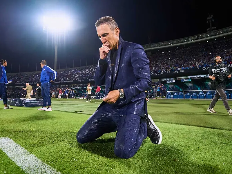 Jugadores de Cruz Azul respaldan a Vicente Sánchez