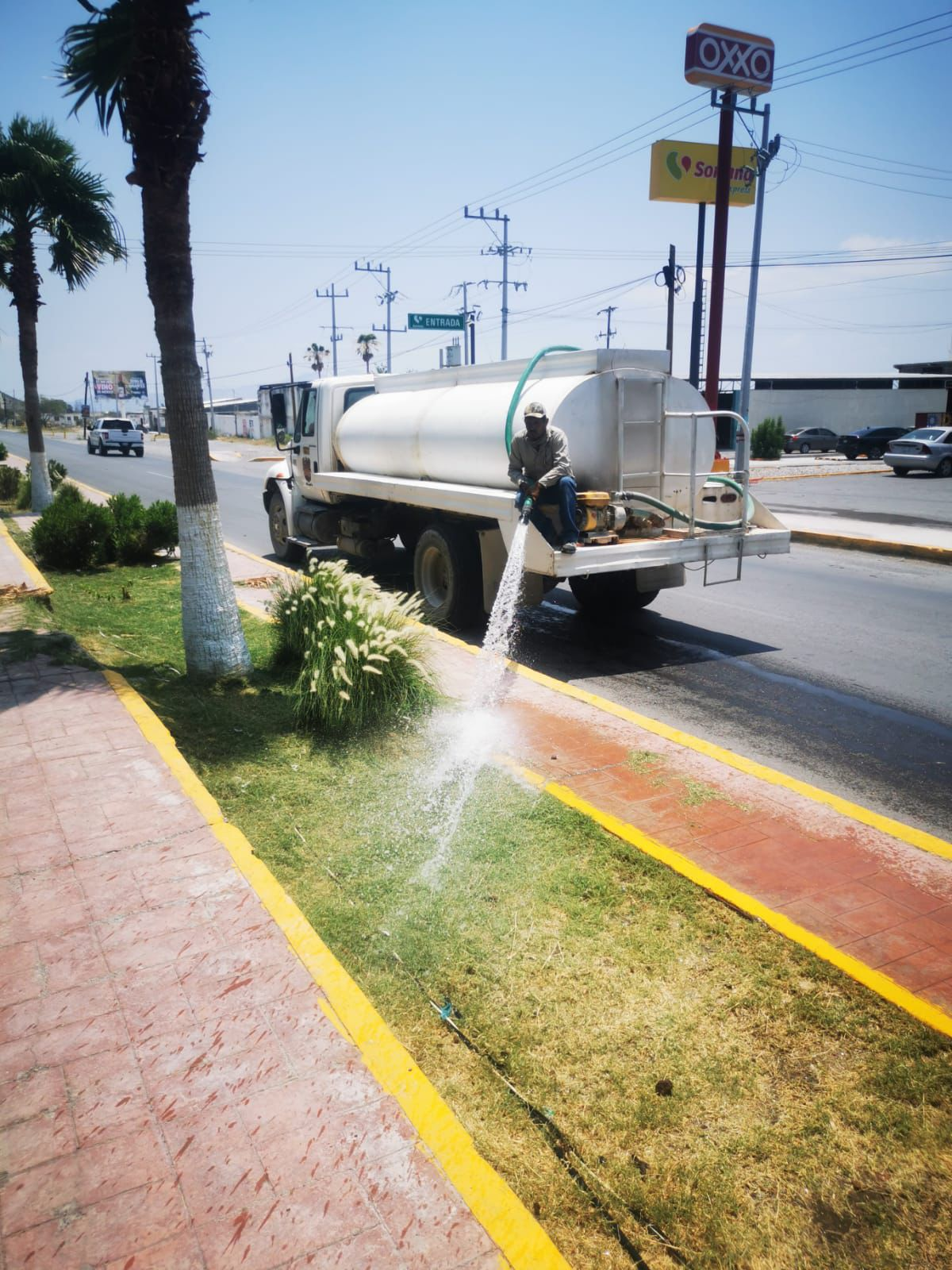 Impulsa Víctor Leija acciones de limpieza y mejoramiento de imagen urbana