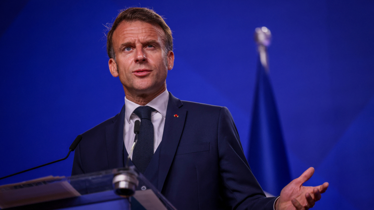 Macron dice que bombardeos de EU no fueron «legales», pero apoya evitar que Irán tenga armas nucleares