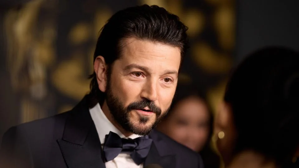 «Los migrantes son los que construyen este país»: Diego Luna critica las políticas de Trump