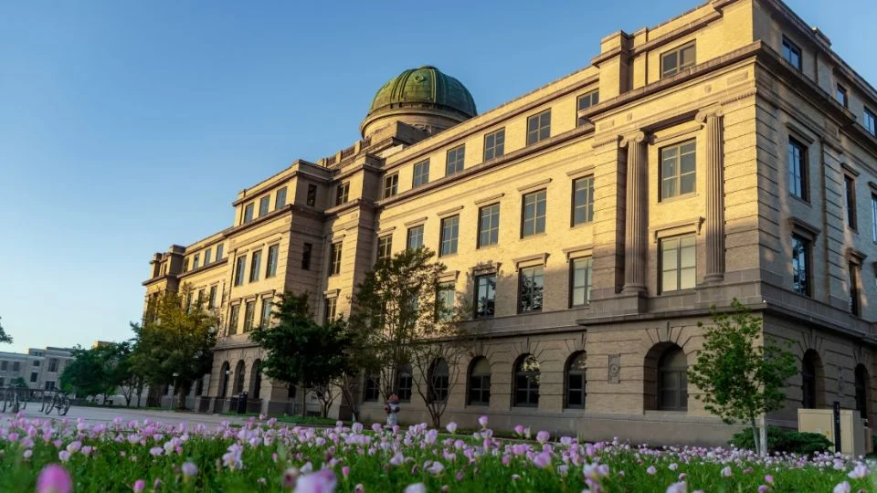 Texas ordena a sus universidades públicas identificar a estudiantes sin ciudadanía