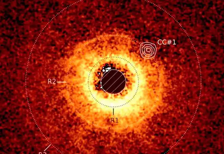 Telescopio James Webb capta por primera vez un exoplaneta del tamaño de Saturno