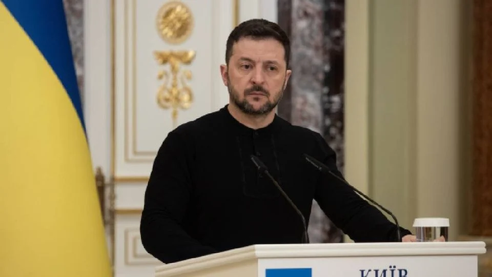 Ucrania se retirará de tratado que restringe uso de minas antipersona tras decreto de Zelenski