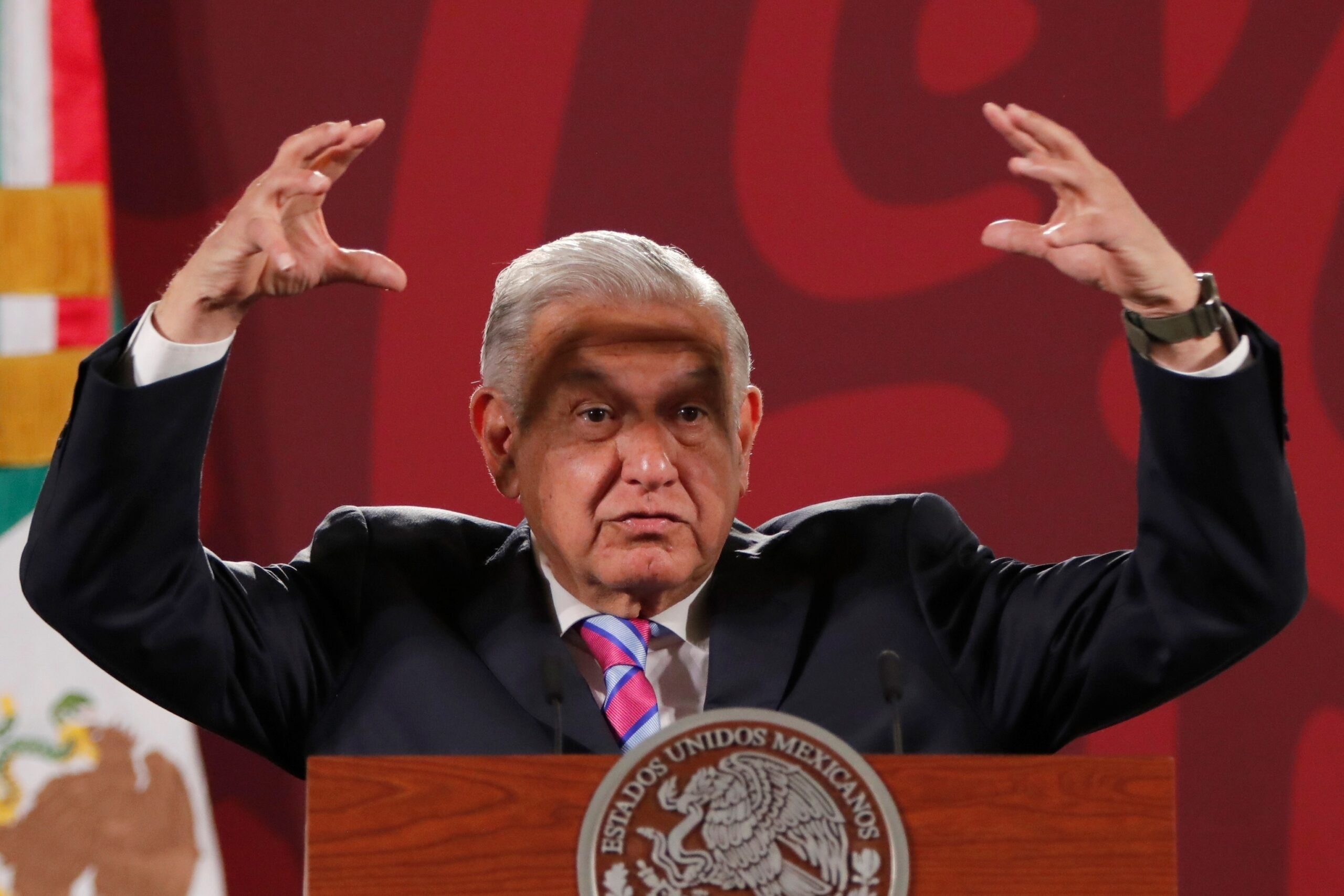 Investiga EU a AMLO por huachicol