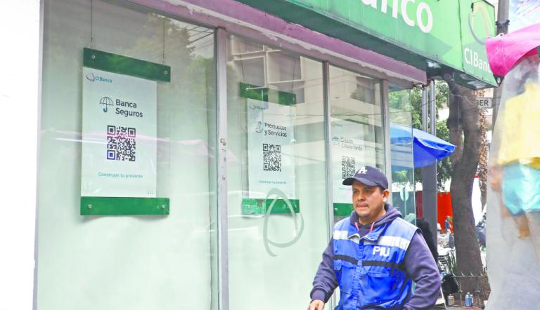 Califica Fitch grado basura a Vector, CIBanco e Intercam