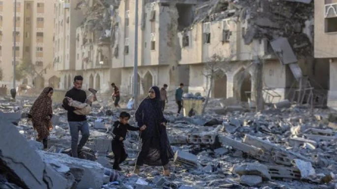 Mueren 21 palestinos aplastados en punto de distribución de ayuda