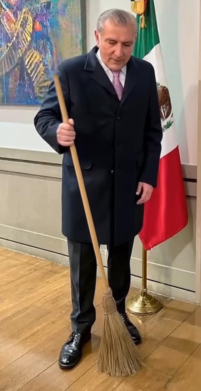 No he sido requerido por autoridades: Adán