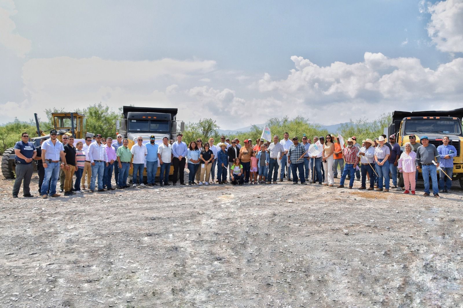 Cumple Leija su compromiso con las comunidades rurales