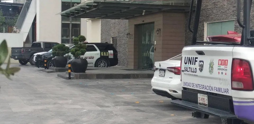 Detienen a asiático en hotel por relacionarse con menor