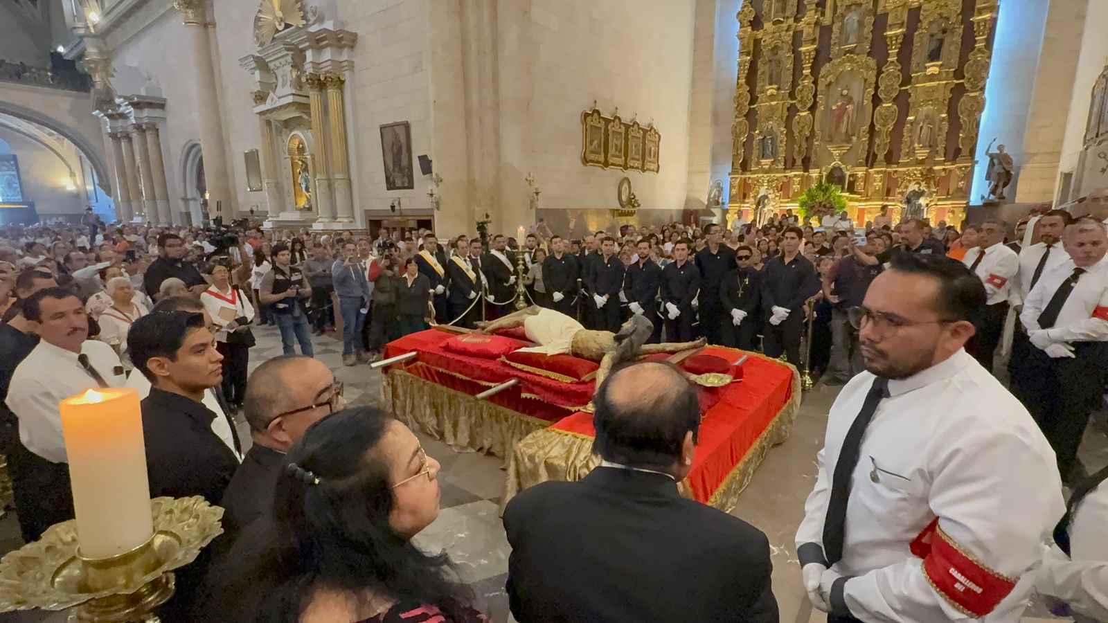 Descienden al Santo Cristo; arranca tradicional novenario