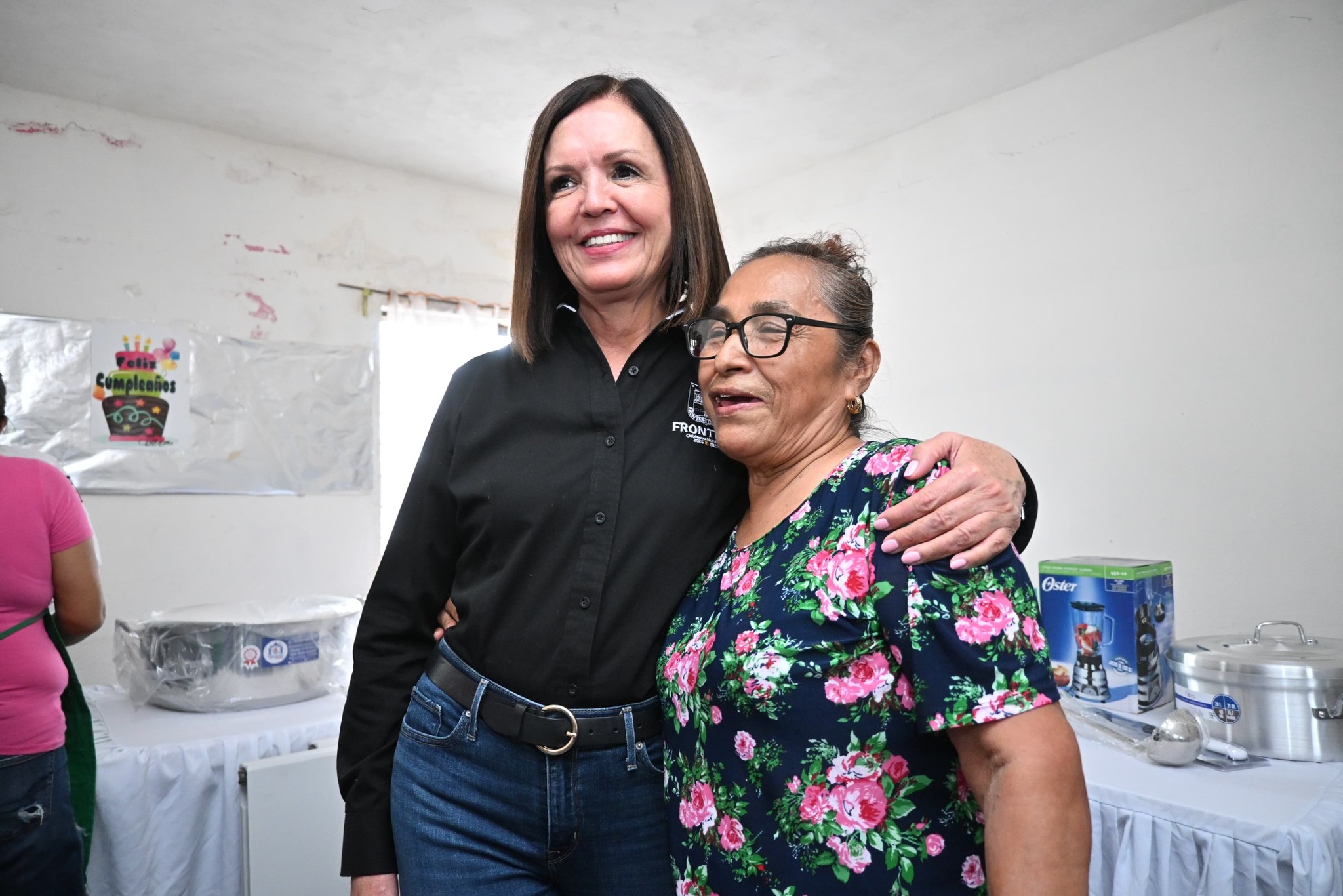 Fortalece Sari apoyo a los adultos mayores