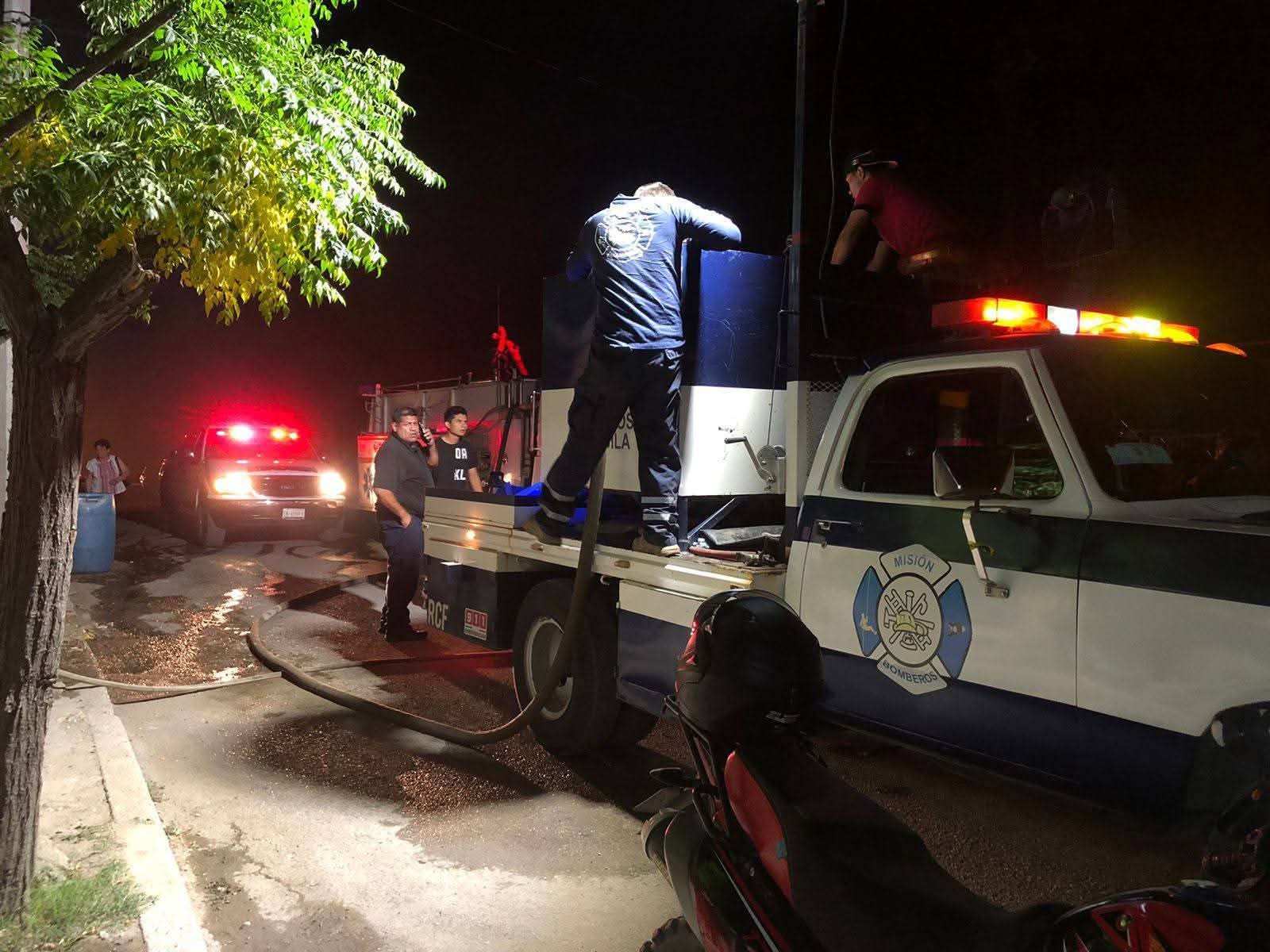 Motociclista cae a zanja profunda