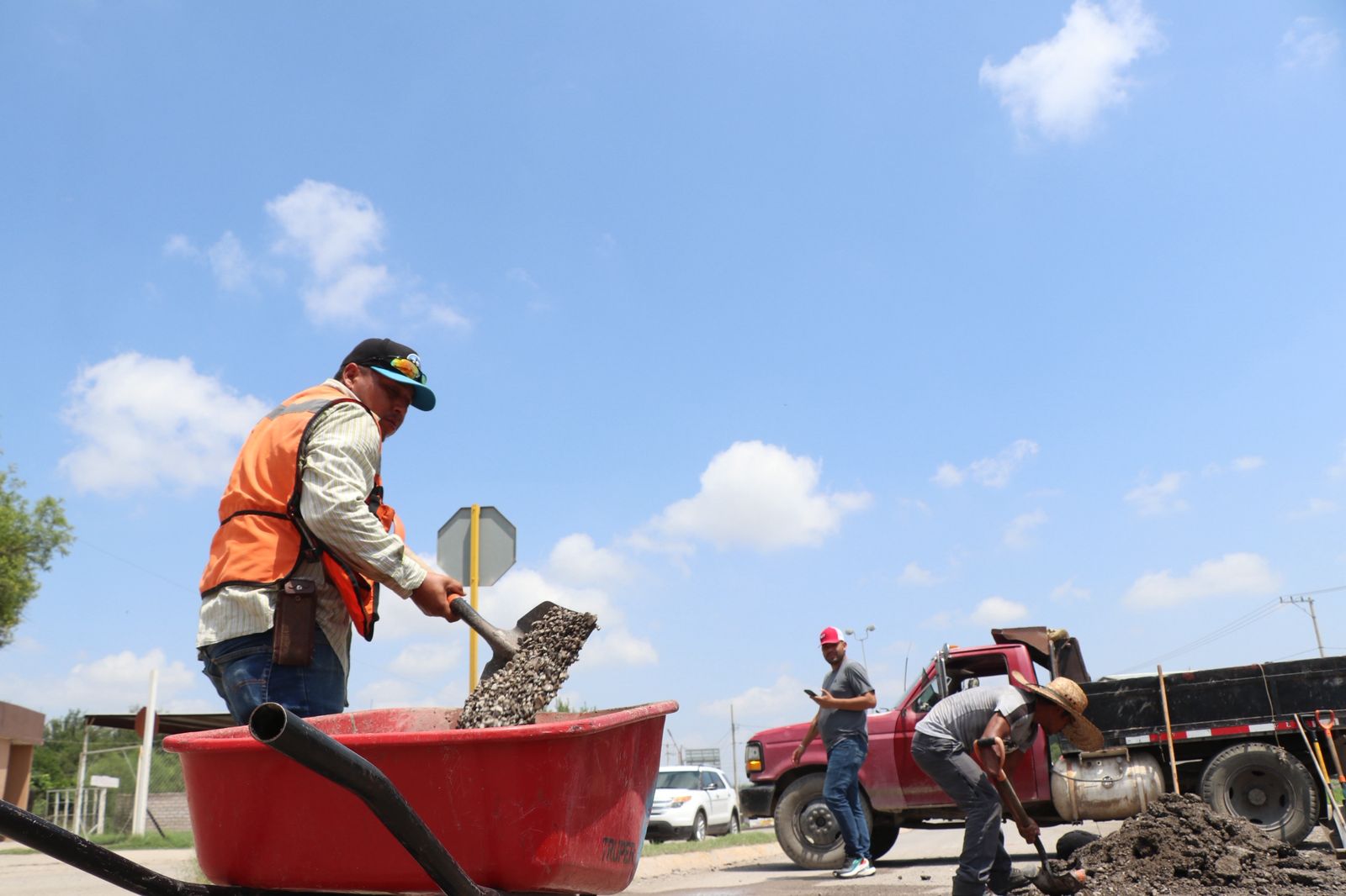 Intensifica Ríos mejoramiento urbano de San Juan de Sabinas
