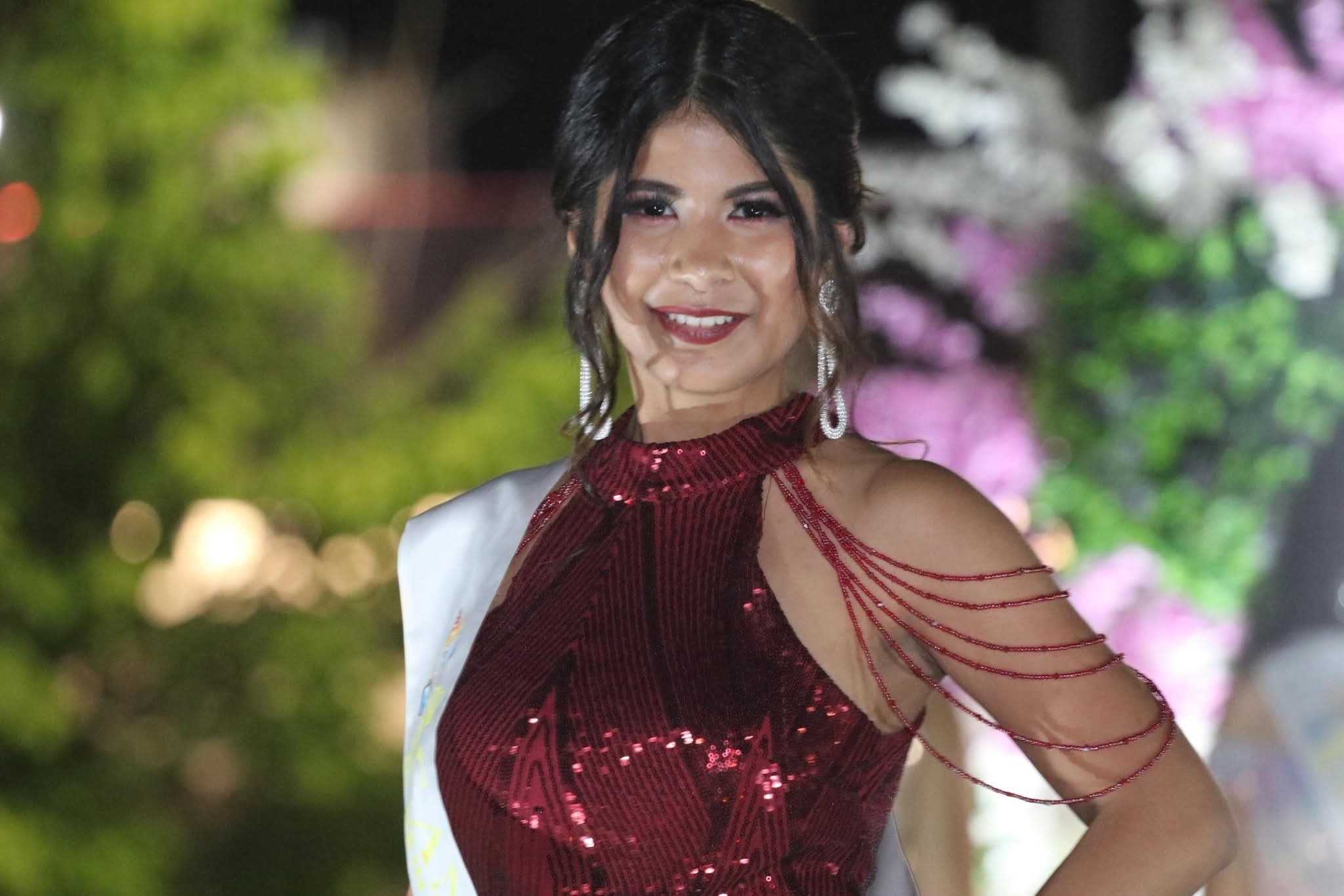 Brillan candidatas a Reina de Astro Feria
