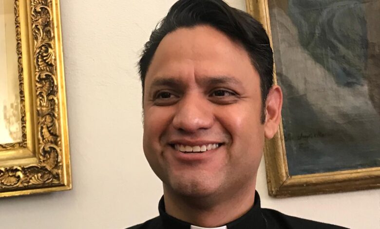 Asegura sacerdote que en Saltillo opera la santería