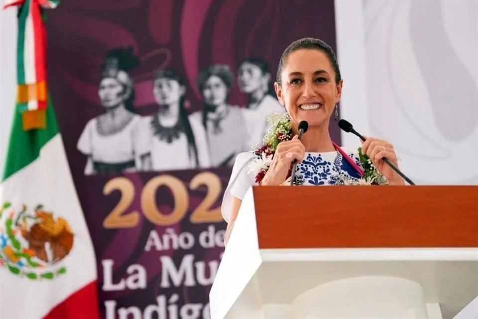 Acusa Sheinbaum corrupción en Seguro Popular