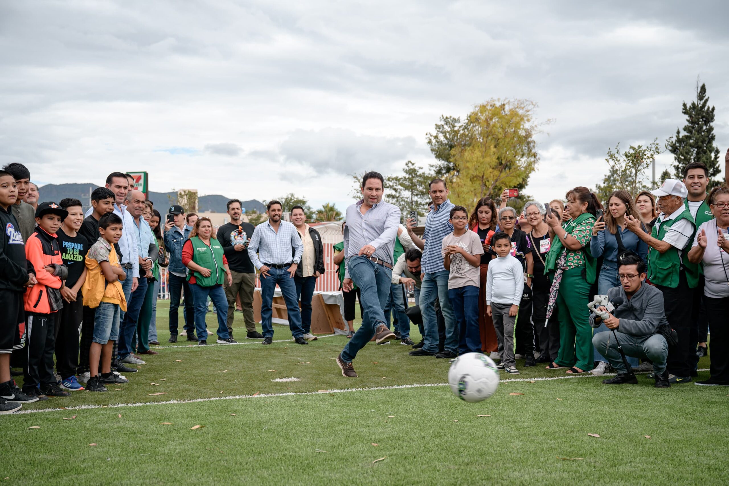 Con Activa Tu Parque seguimos entregando espacios públicos rehabilitados: Javier Díaz