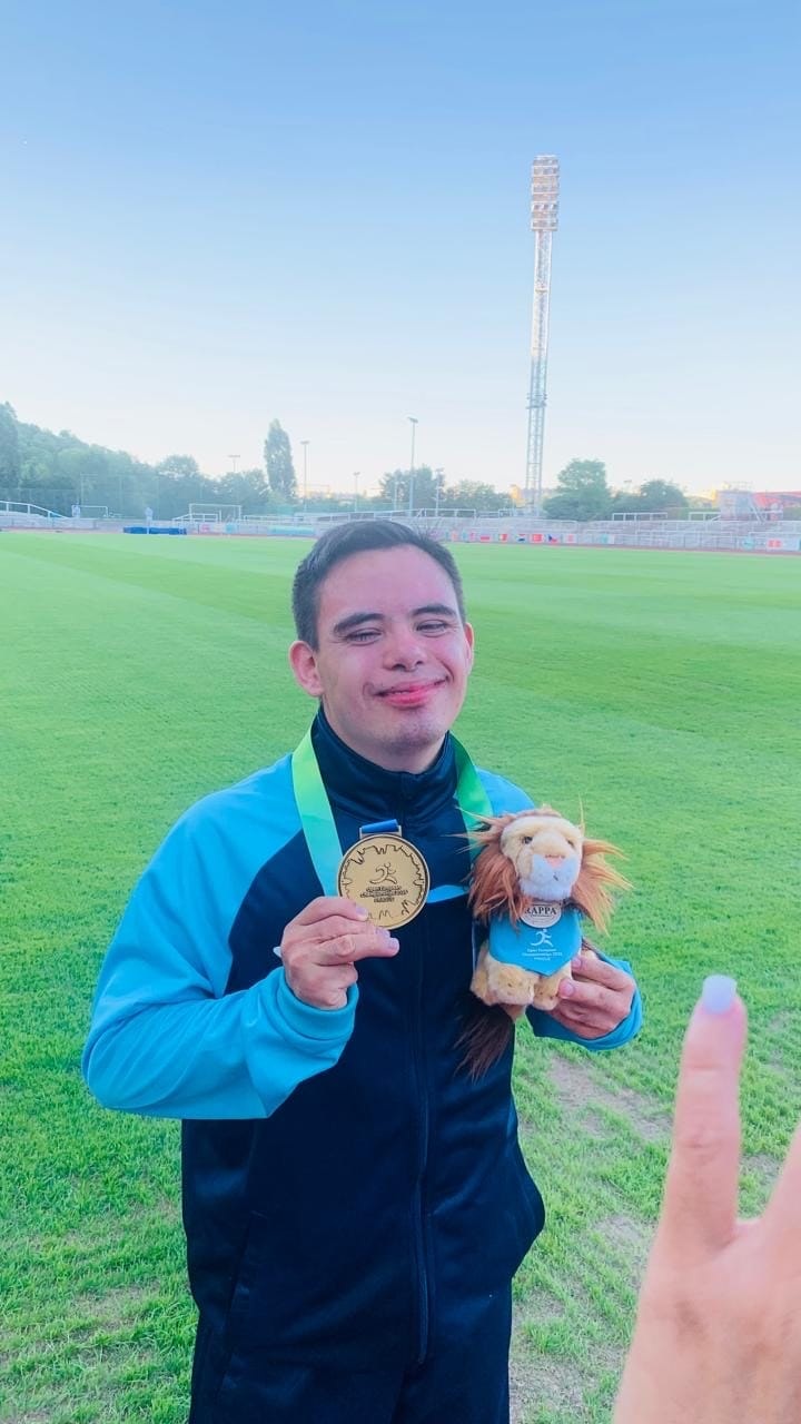 Impone coahuilense récord mundial en atletismo