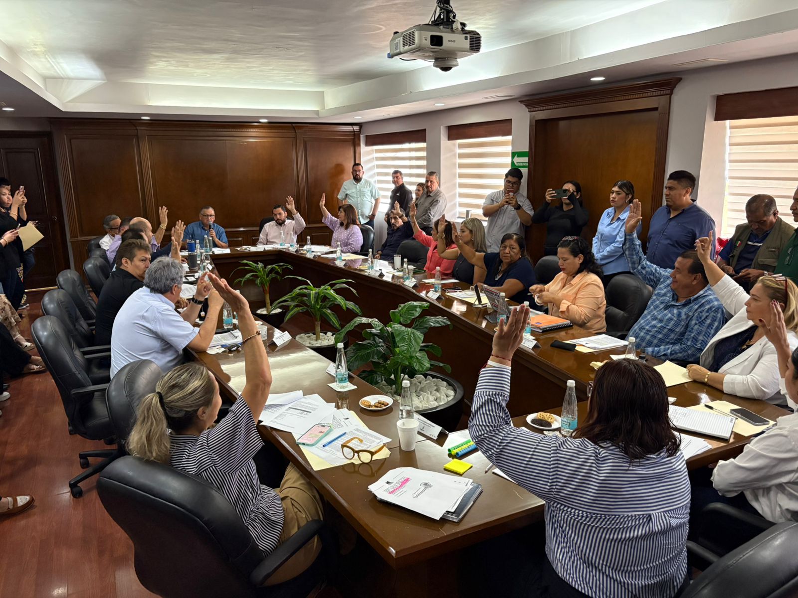 Aprueba el Cabildo inversión de 412 mdp en obra pública