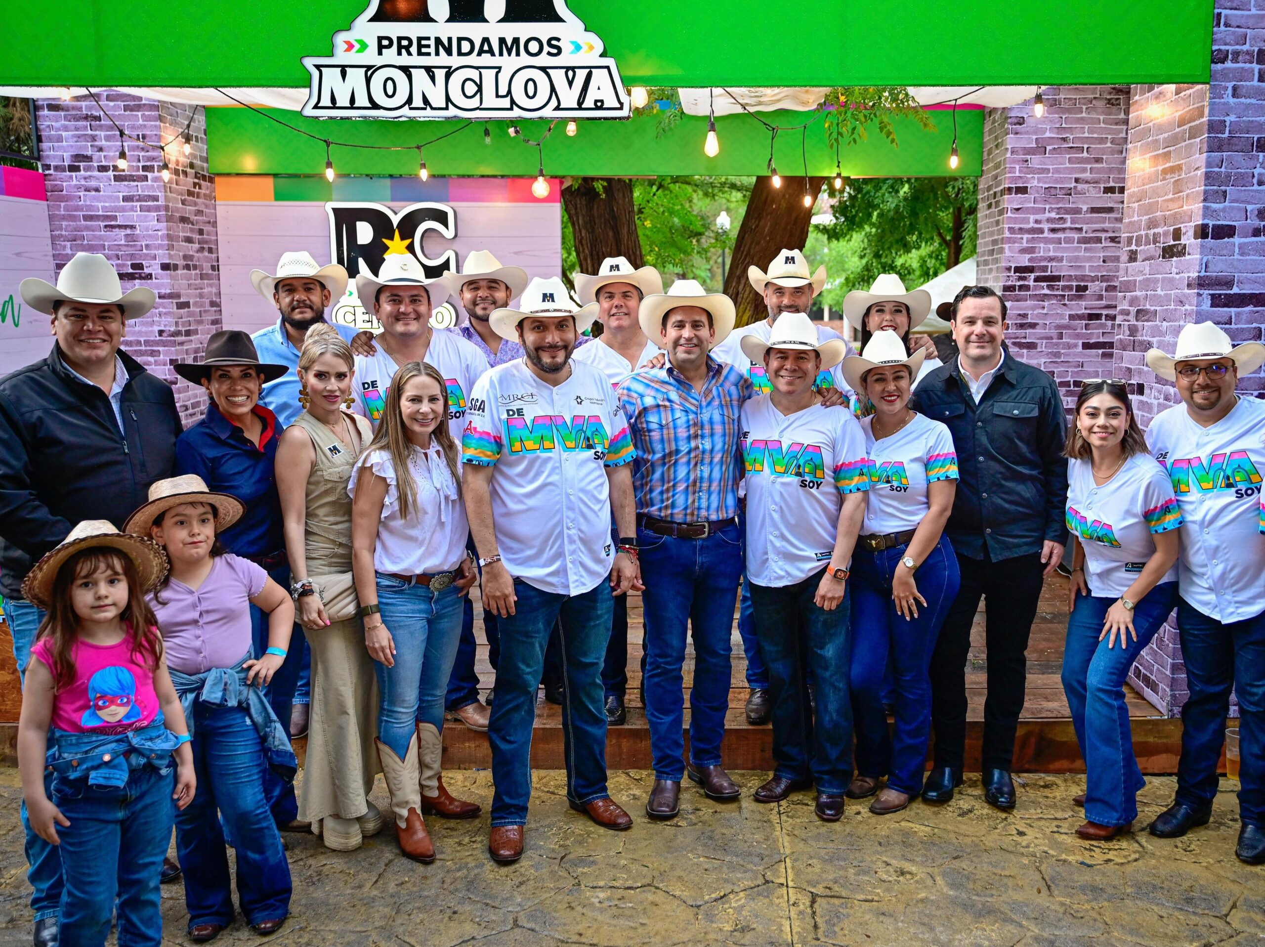Promueve Carlos Villarreal gastronomía monclovense