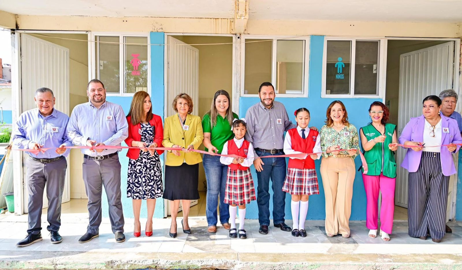 Fortalece Carlos la obra educativa
