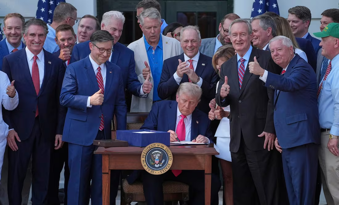 Trump agradece a agentes del ICE; dice que defienden «soberanía y libertad» de Estados Unidos