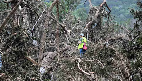 Sube a 78 fallecidos por inundaciones en Texas; van 3 días de búsqueda de niñas desaparecidas