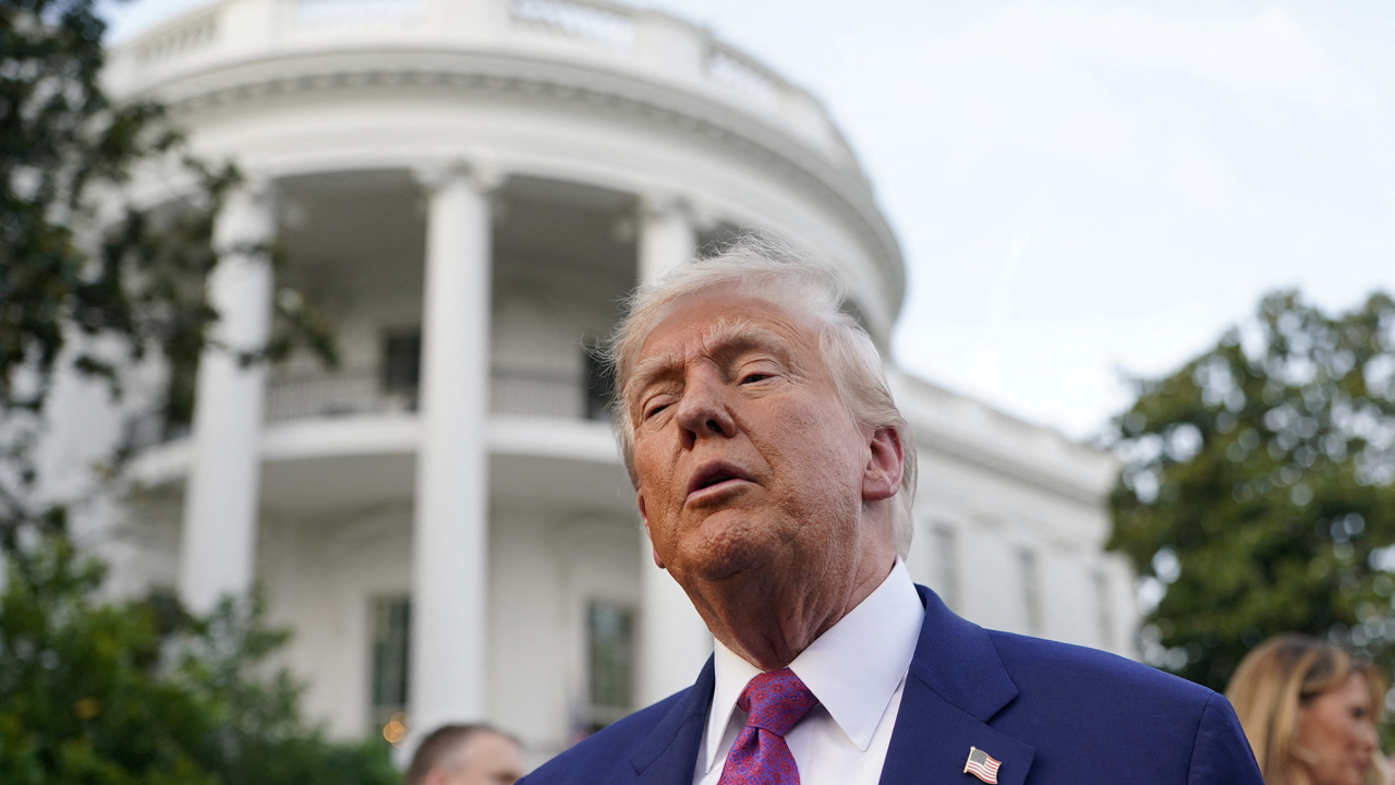 Trump adelanta que sus aranceles a productos farmacéuticos podrían llegar al 200%