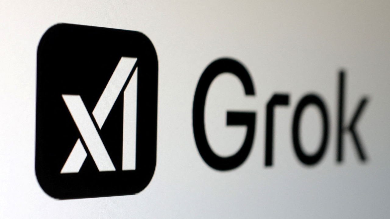 xAI pide disculpas por mensajes extremistas de su asistente de IA Grok