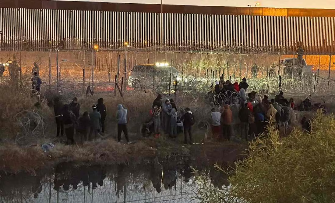Cruce de migrantes en frontera de EU y México baja a mínimos históricos en junio; es la «más segura en la historia», dice Noem
