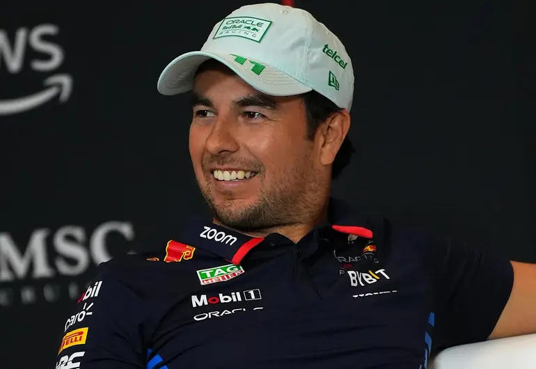 ‘Checo’ Pérez habría firmado su regreso a Fórmula 1