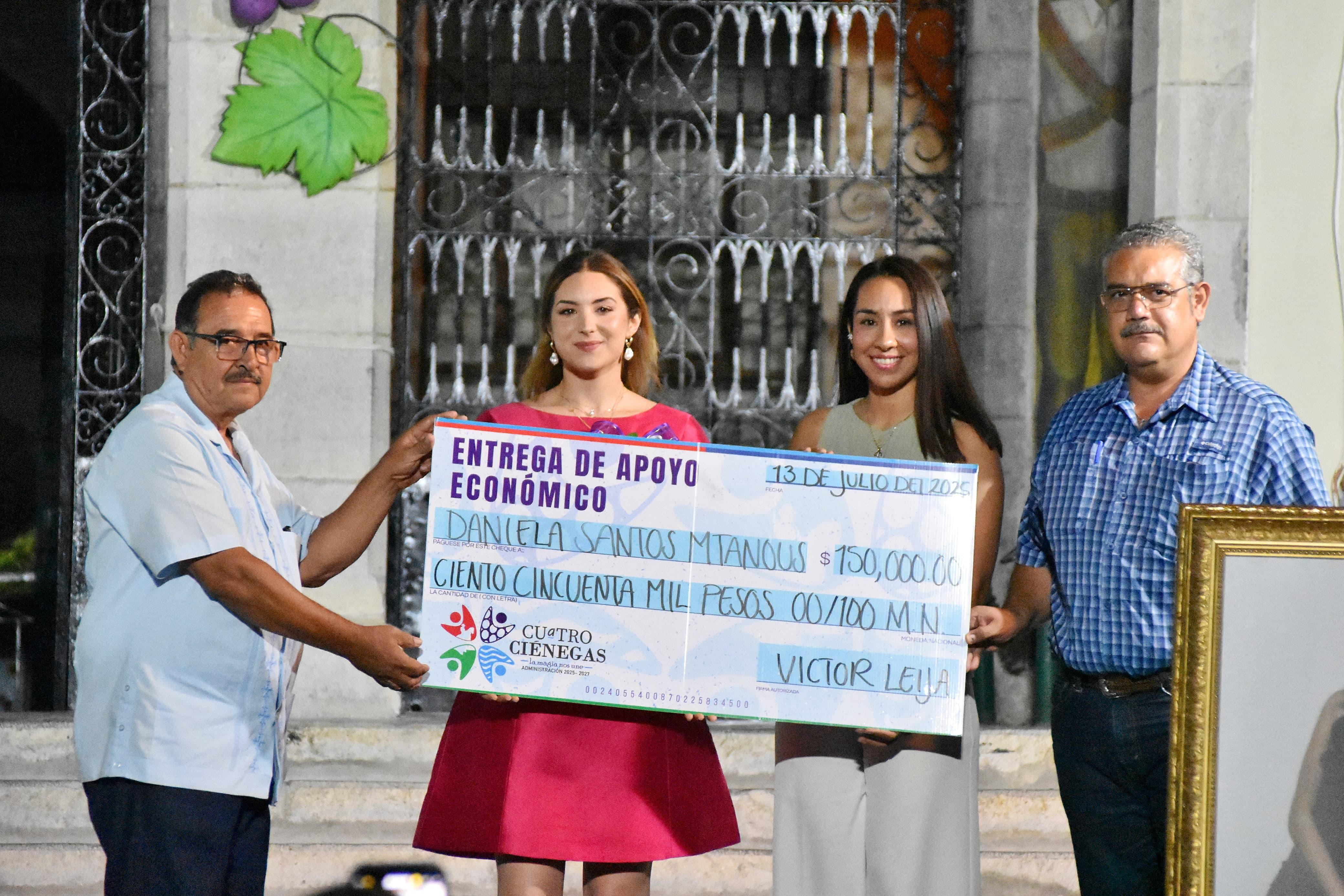 DANIELA MTANOUS, REINA ELECTA DE LA FERIA DE LA UVA 2025