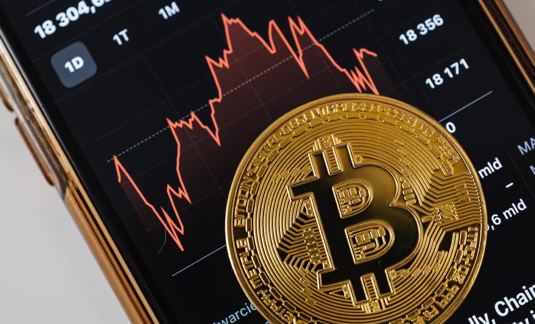 Fed advierte a bancos de riesgos relacionados con los criptoactivos; exige cautela en su manejo