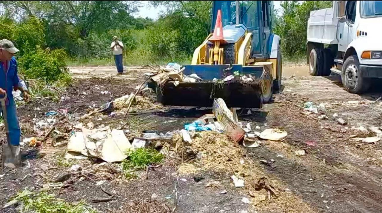 Continúa la limpieza de basureros clandestinos en Múzquiz: Laura Jiménez Gutiérrez refuerza acciones por un municipio más limpio
