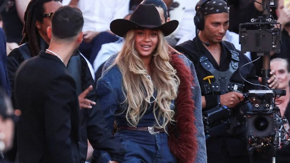 Roban canciones a coreógrafo del próximo álbum de Beyoncé y los planes del tour