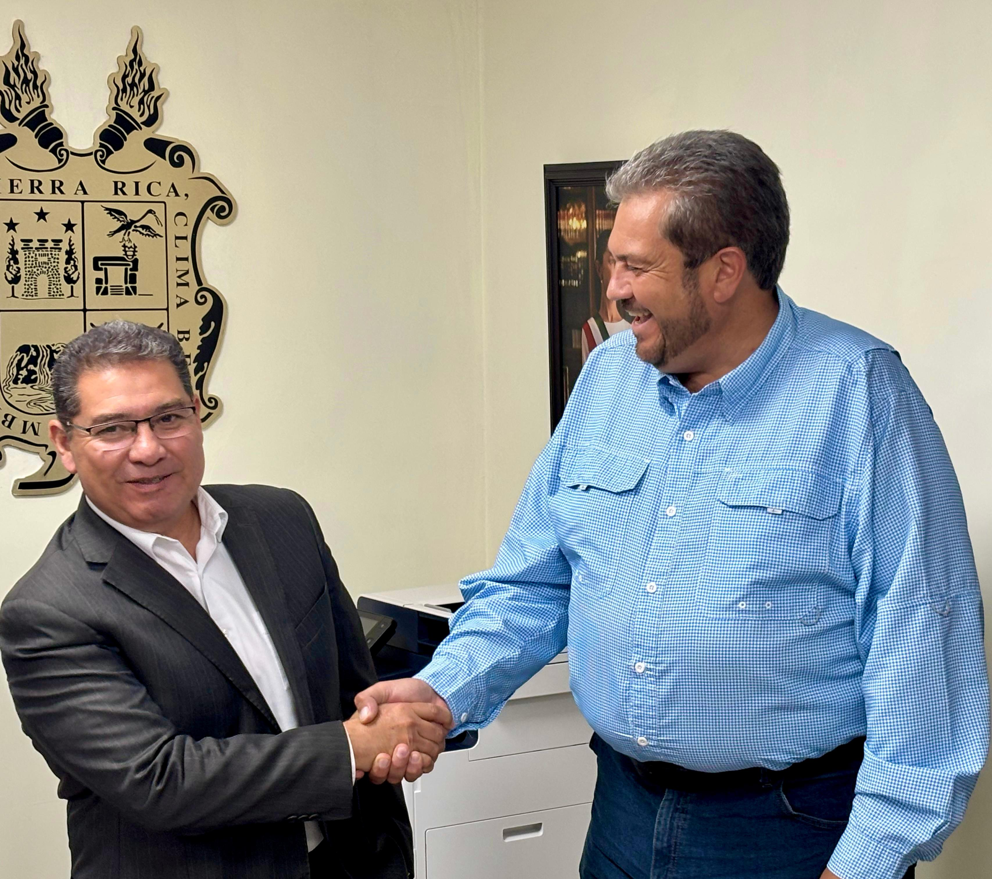 Logra Tomás Gutiérrez acuerdos con el IMSS para fortalecer servicios de salud