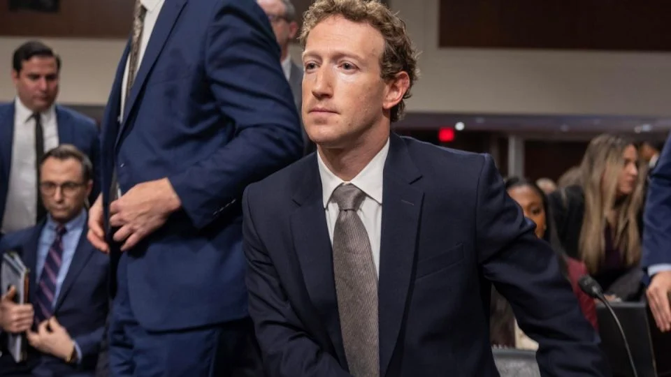 Mark Zuckerberg enfrenta juicio de 8 mil mdd por violaciones de privacidad en Facebook