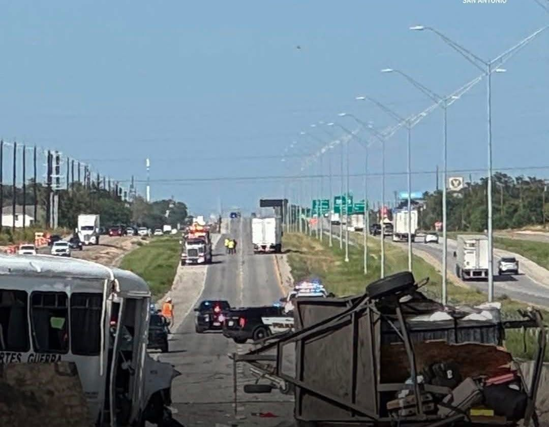 Tragedia en San Antonio: 4 muertos y 18 heridos en choque de autobús de Transportes Guerra