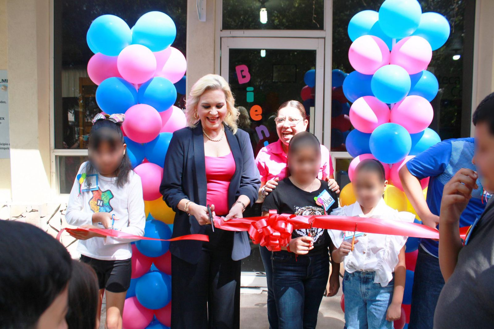 Inicia Laura Jiménez actividades de fomento a la lectura en Múzquiz: participan más de mil 200 niños