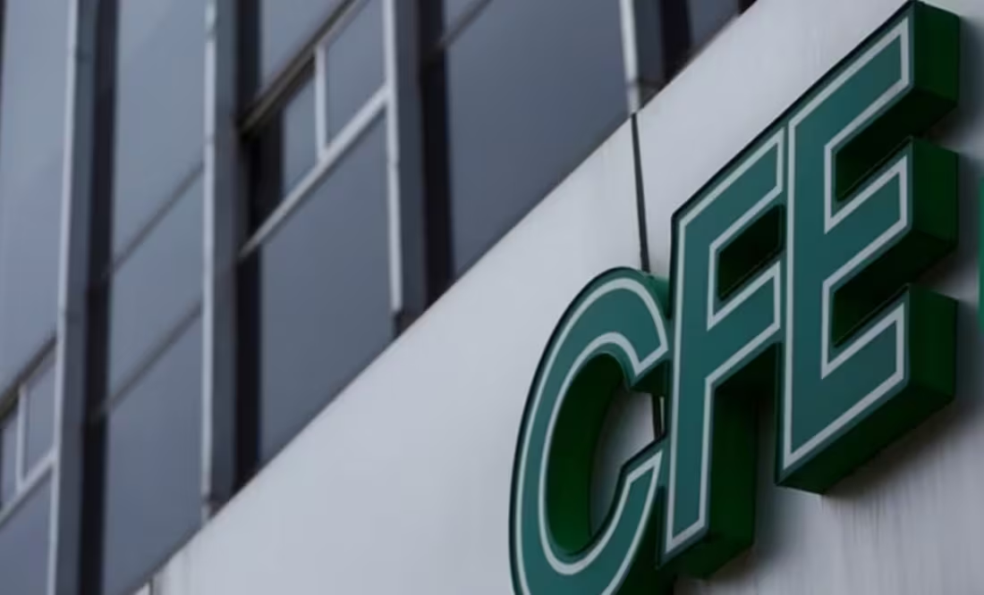 Se registra incendio en subestación de CFE en Mazatlán; varias colonias se quedan sin suministro eléctrico
