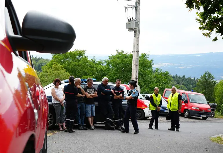 Fallecen tres aficionados tras accidente en Rally de Francia
